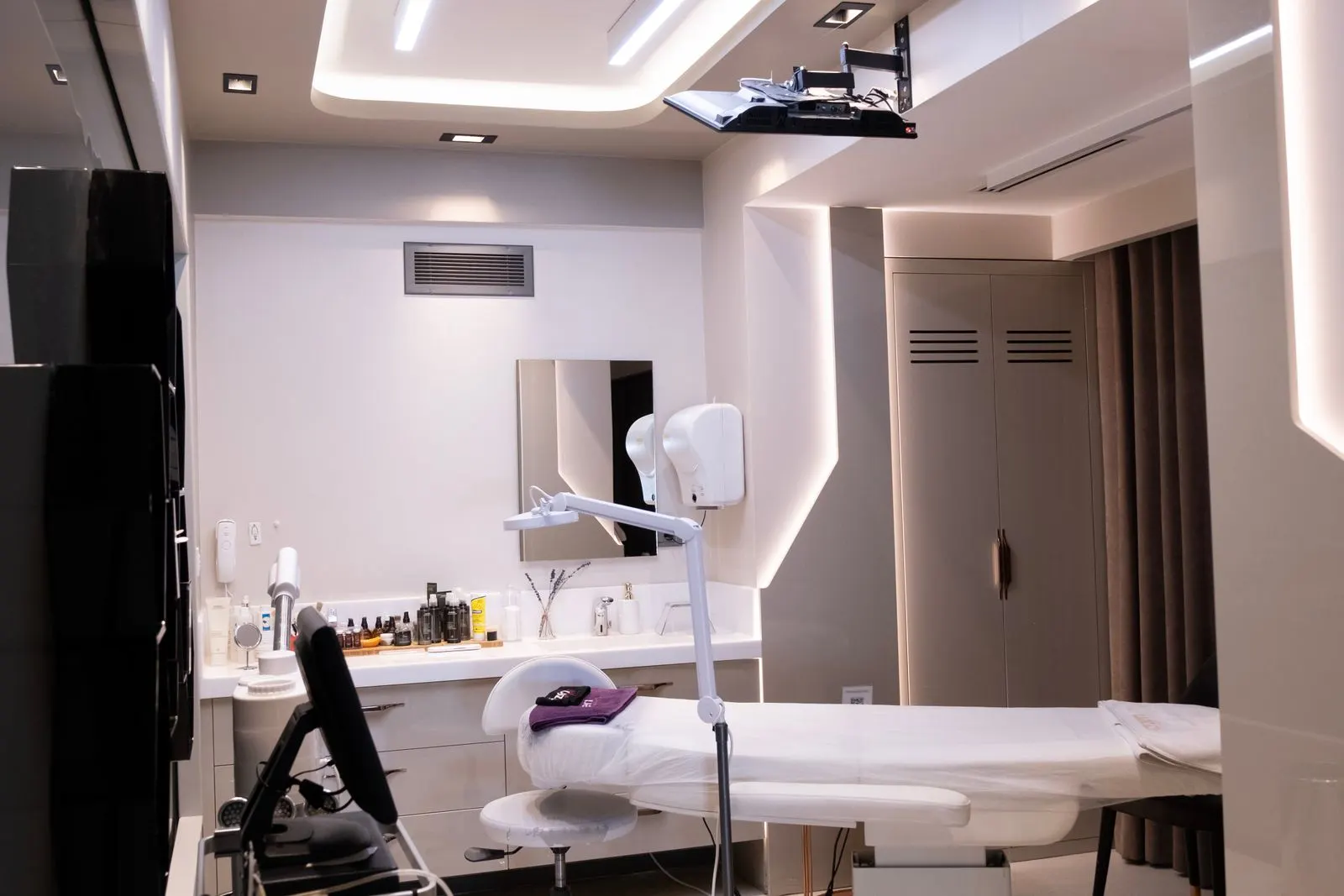 Klinik uygulama odası — temsilî görsel